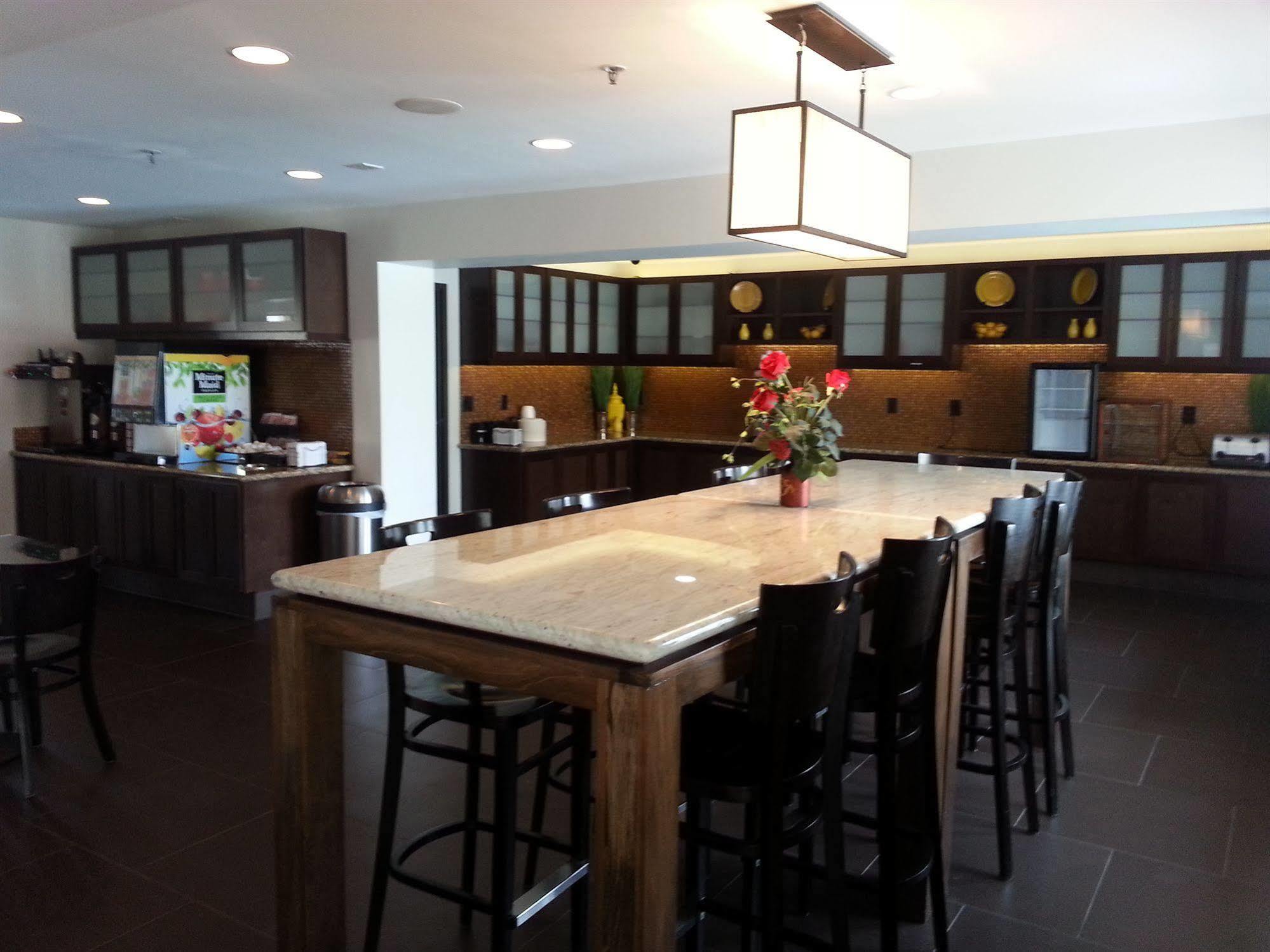 Best Western Plus Rancho Cordova Inn Exteriér fotografie